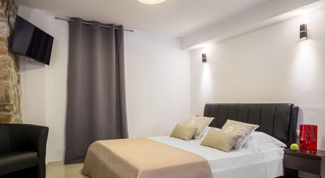 Студия Deluxe Bliss Apartments with free parking