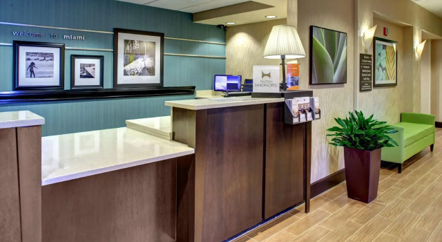Hampton Inn & Suites Miami Airport South/Blue Lagoon, Rezerwuj Hotel Hotele w Miami Beach ze śniadaniem, Śniadanie