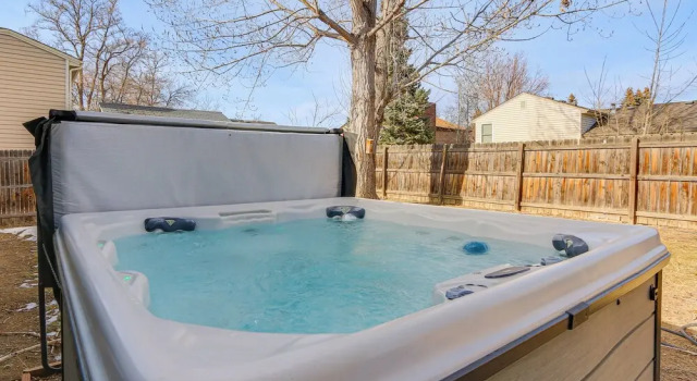Коттедж 4 Mi to Dtwn Loveland: Home w/ Hot Tub & Yard