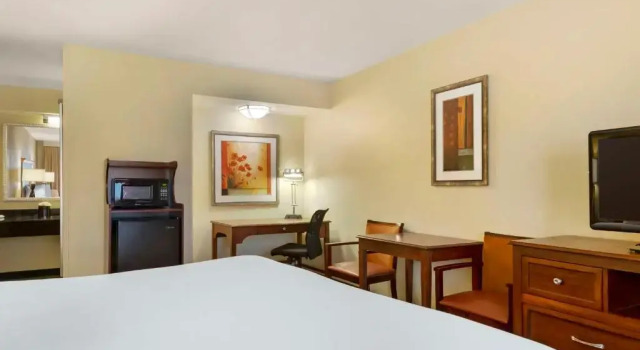 Номер Standard Best Western McAllen Medical Center