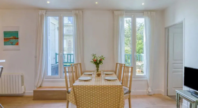 Les Roches Noires 41293, Book Hotel Hoteller i Lower Normandy med parkering, Parkering