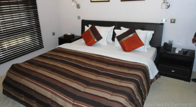 Pearl Manor Luxury Suites