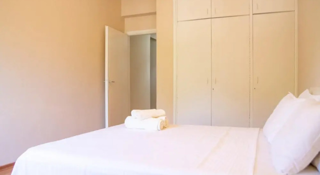 Lovely Flat near Public Transportation in Izmir, Rezerwuj Hotel Karsiyaka Izmir