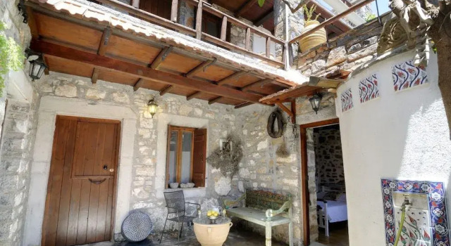 Elounda Traditional Art Suites
