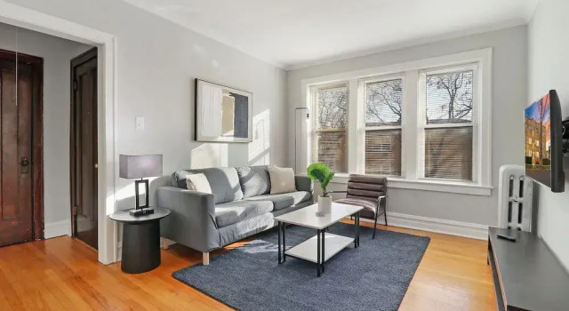 Апартаменты 1BR Airy Apt- Barry 2