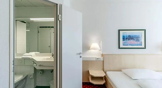 Номер Standard IntercityHotel Schwerin