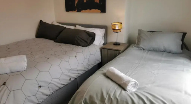 Cozy 2 Bed House - FREE Wifi and Parking - Anfield Liverpool Home, Prenota Hotel Anfield Liverpool