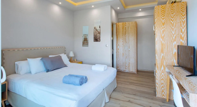 Полулюкс Premium с видом на бассейн Sunny Stay Kilada
