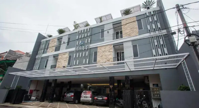 Camelia Boarding House by RedDoorz, Rezerwuj Hotel Hotele 3-gwiazdkowe w Malang, w pobliżu Universitas Brawijaya Malang, 3*