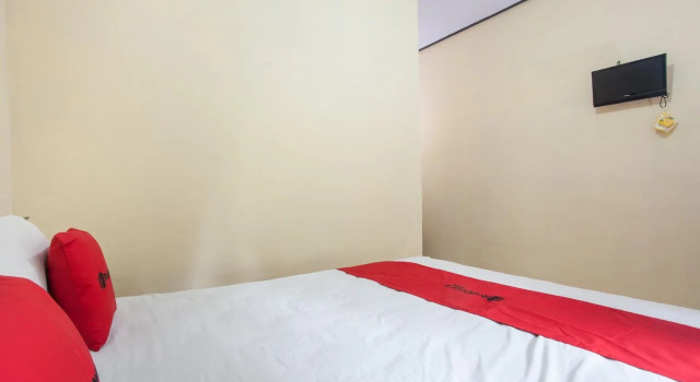 RedDoorz near Wisata Kawah Ijen, Boek Hotel Tamansari Indonesië