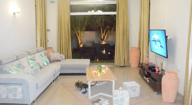 Sahdev Gohin Villa, Boek Villa Albion Mauritius West Coast