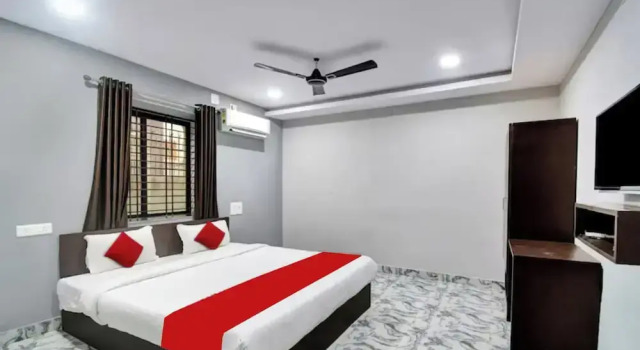 Номер Classic Goroomgo Shree Ganapati Resort Bhub
