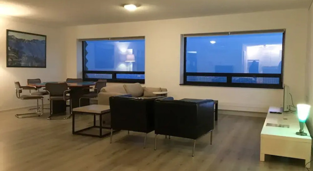 The Penthouse, Rezervovat Hotel Hotely v Zuid-Holland s parkováním, Parkování