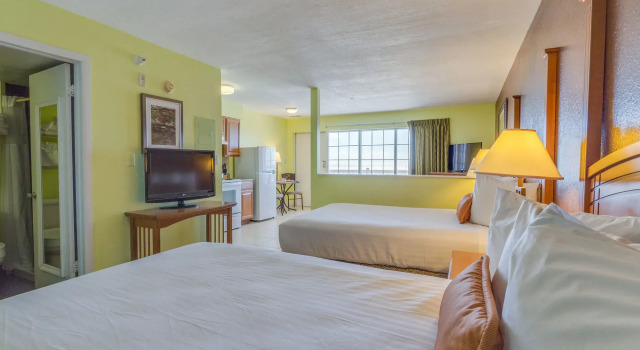 Pierview Hotel and Suites