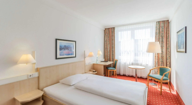 Одноместный номер Standard IntercityHotel Schwerin