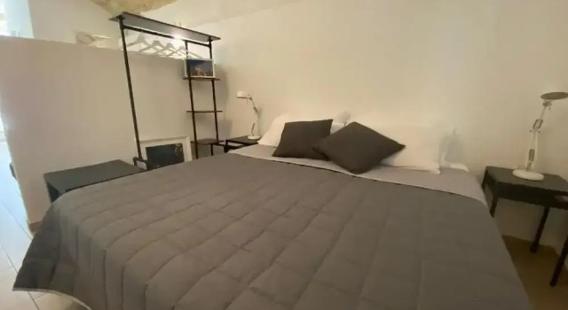 Bari LandLord 71 - Private Balcony Suites, Забронировать Гостевой дом Отели в центре Бари, в центре