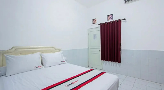Izzi Kost Eksklusif by Reddoorz, Book Hotel Sleman Yogyakarta Province