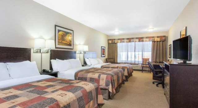 Люкс Дуплекс Ramada by Wyndham Pincher Creek