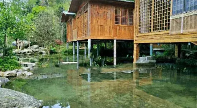 Heyuan Holiday Guesthouse, Забронировать Отель Отели Гуанси-Чжуанский автономного района с парковкой, Парковка