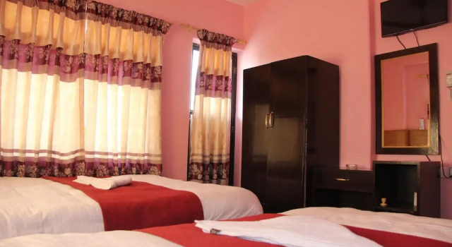 Трёхместный семейный номер Standard c 1 комнатой Hotel Butter Cup