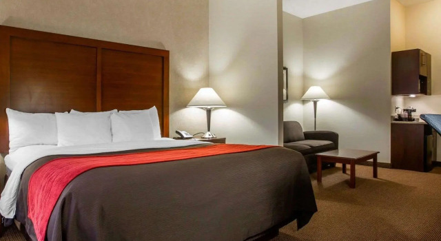 Двухместный люкс Comfort Inn & Suites adj to Akwesasne Mohawk Casino