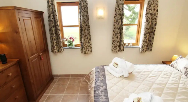Little Bojorrow, Book Hotel Cury Cornwall