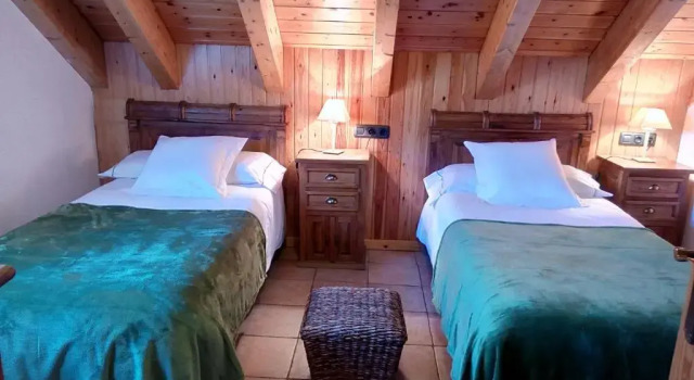 Apartamentos Fogaron, Book Apartment Hotels in Aragon with Parking, Parking