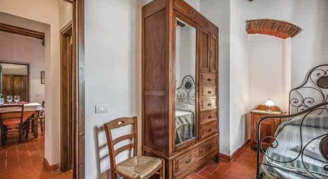 Dahlia, Забронировать Отель Бизнес-отели Кьянти, 4* 5*