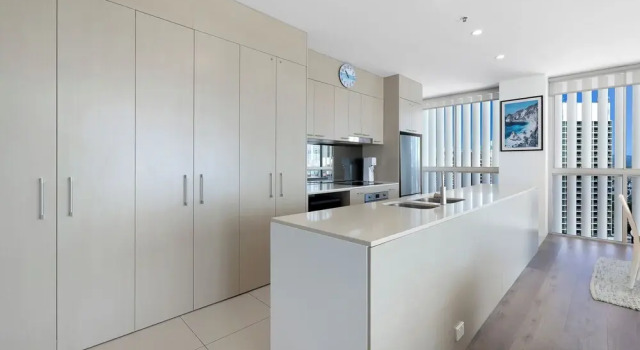 Люкс с 2 комнатами с балконом и с красивым видом из окна ULTIQA Air On Broadbeach
