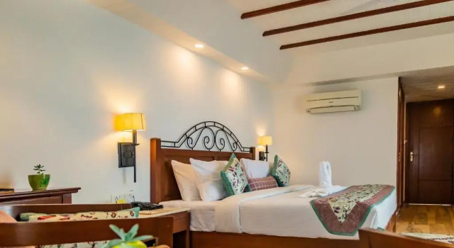 Номер Standard The Fern Brentwood Mussoorie, Series by Marriott