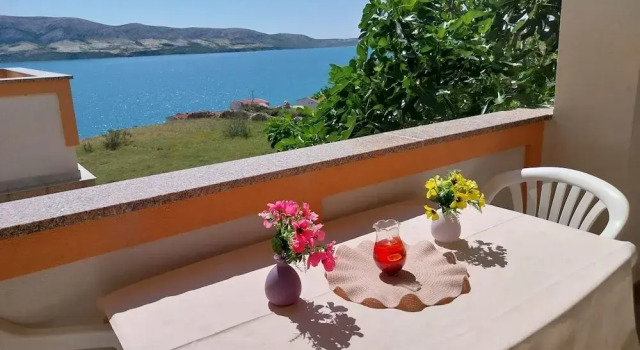Апартаменты с 2 комнатами Metajna House With Pool And Sea View