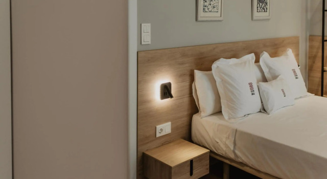 Petit Luxe Volta Apartaments, Забронировать Отель Тарраса Vallès Occidental, рядом с Замок и картезианский монастырь