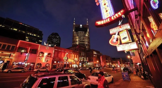 Music City by Nashville Vacations, Забронировать Отель Отели Нэшвилл 3 звезды, рядом с Downtown Presbyterian Church, 3*