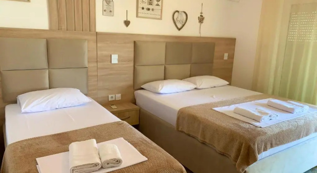 Апартаменты с 3 комнатами с балконом Apartments Tati