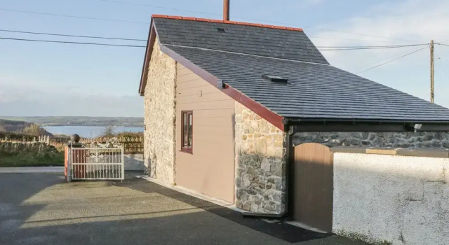 Ysgubor Ddegwm Bach, Book Feriehus Llanddona Anglesey