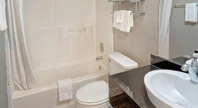 Четырёхместный номер Deluxe Motel 6-Lancaster, CA
