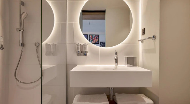 Двухместный номер Standard Hampton By Hilton Lyon Airport