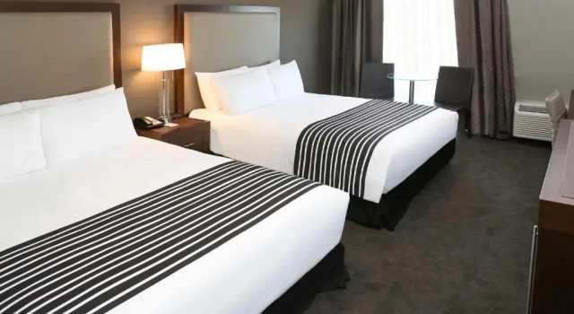 Четырёхместный номер Standard Sandman Hotel Abbotsford Airport
