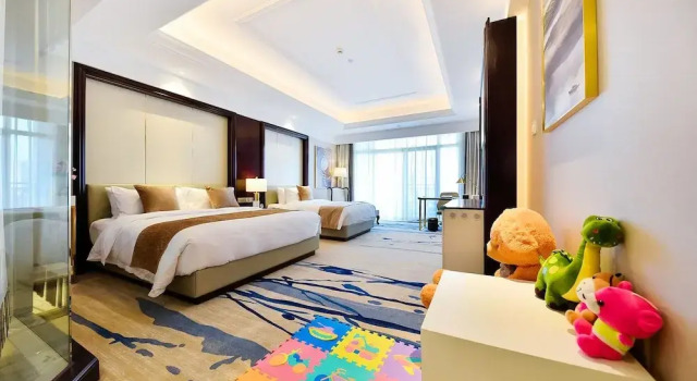 Двухместный семейный номер Standard с видом на город Wyndham Grand Plaza Royale Kaicheng Anji