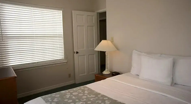 Двухместный Studio Suite Days Inn by Wyndham Georgetown