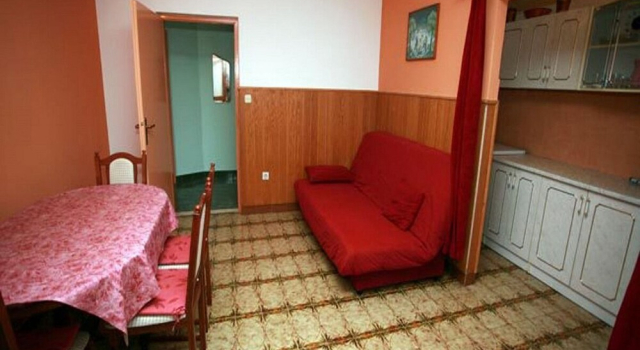 Apartments Brti, Rezerwuj Apartament Hotele w Split Region z parkingiem, Parking