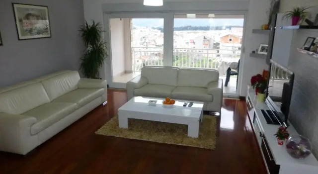 Апартаменты с 3 комнатами с балконом Apartments Barić