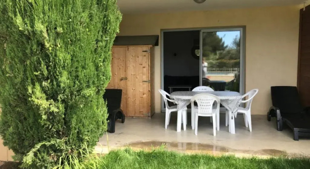Апартаменты с 2 комнатами Les terrasses du Liouquet T2, piscine , parking , mer à 150 m