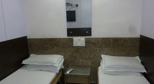 Yadgar Guest House
