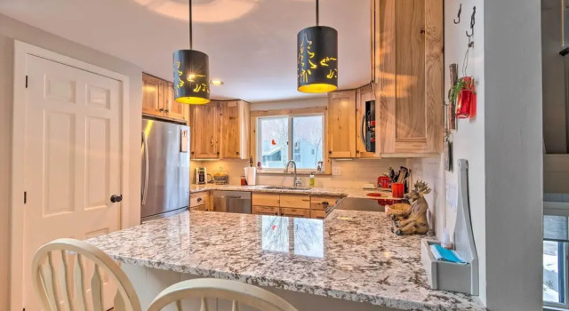 Апартаменты Spacious Village of Loon Home u003c 1 Mi to Ski Slopes