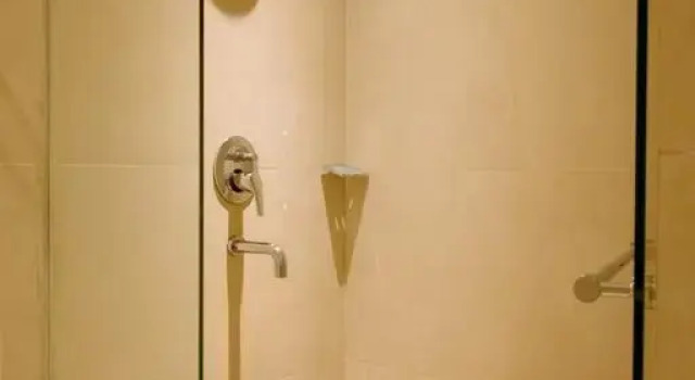 Полулюкс Maestro Hotel Kota Baru
