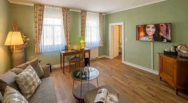 Полулюкс Hotel Arador