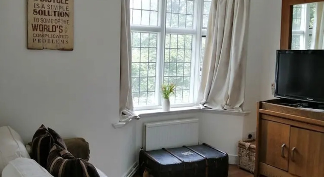 The Old Cooks House, Забронировать Дом для отпуска Отели High Weald с парковкой, Парковка
