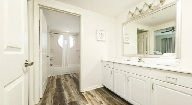 Unit 2120 Ocean Walk - 2 Bedroom Ocean View, Забронировать Отель Отели Дейтона-Бич с парковкой, рядом с Базилика Святого Димитрия, Парковка