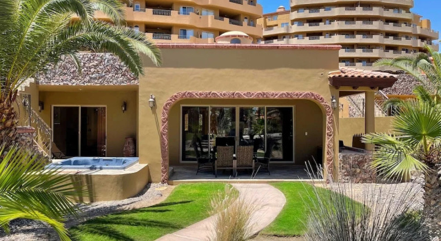 Коттедж Stunning Villa at Sandy Beach With Beach
